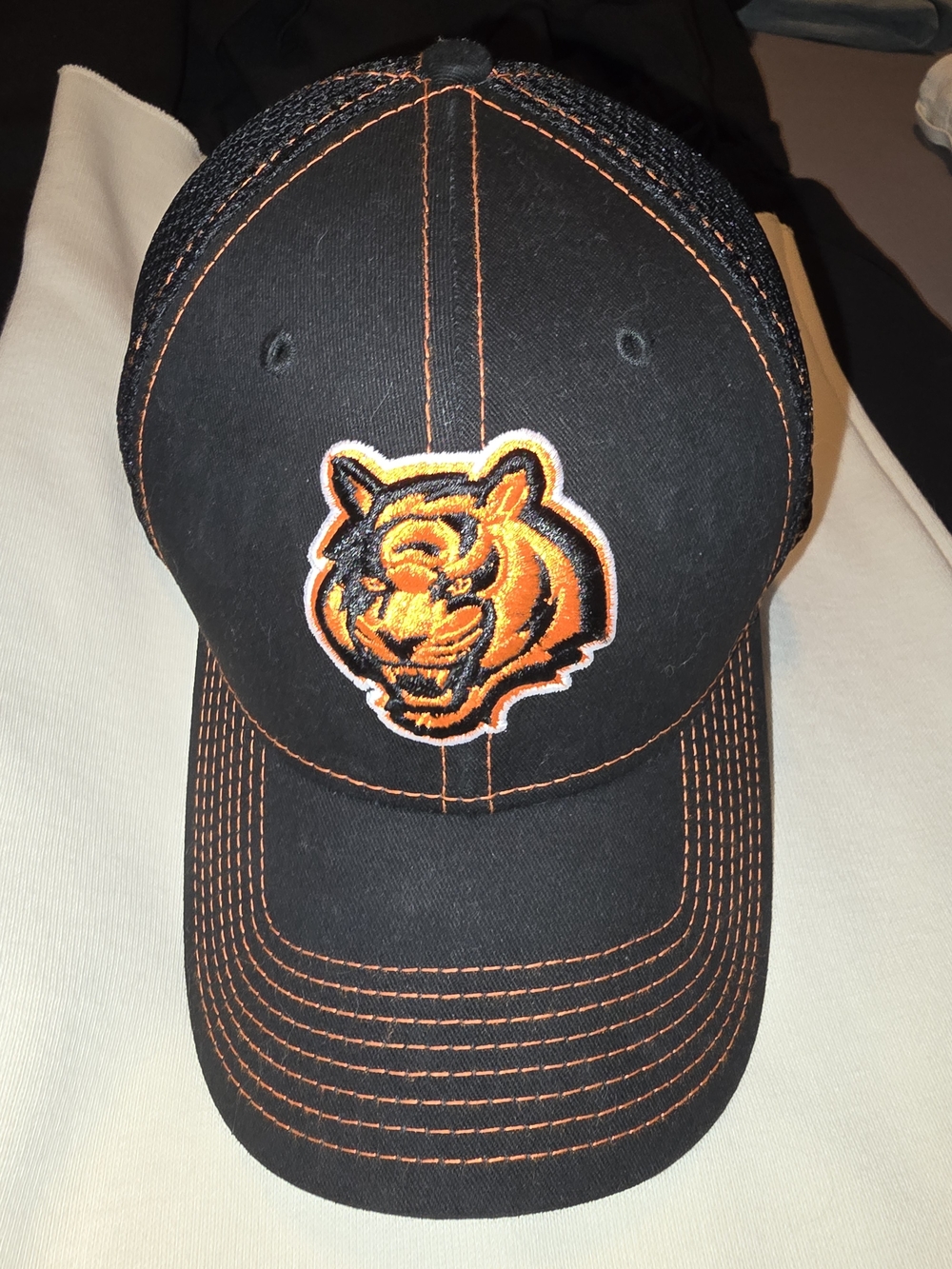 NWOT - Bengals NFL Team Black Cap with Orange Tiger Embroidered Patch